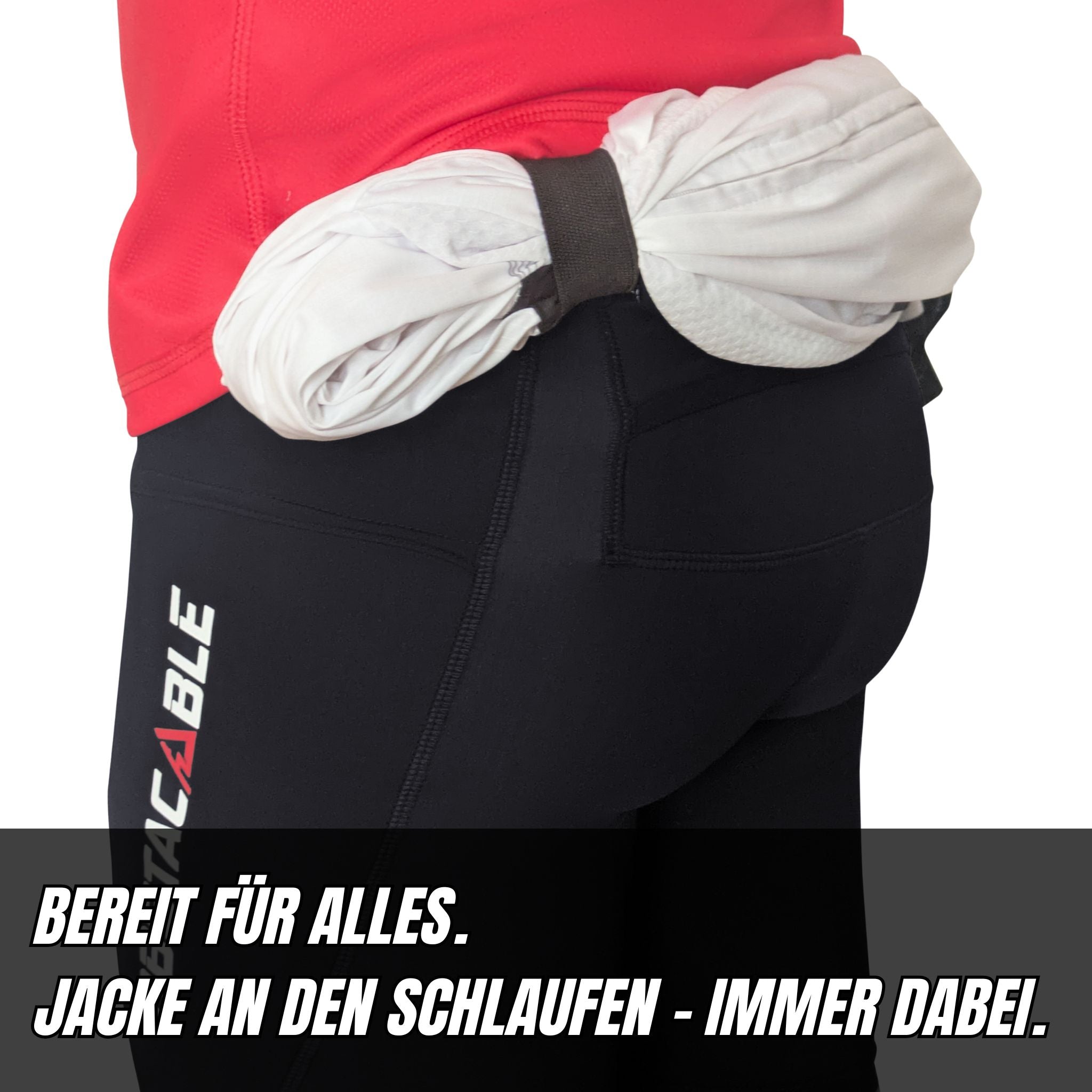 Jacke in den Shorts-Schlaufen verstaut – vorbereitet für wechselnde Wetterbedingungen im Hindernislauf